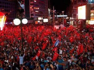 Millet Darbeye Karşı Meydanlara Toplanıyor