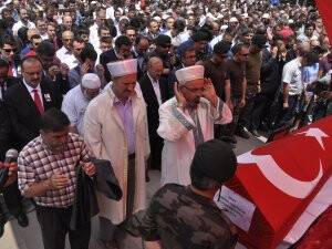 Şehit komiser yardımcısı son yolculuğuna uğurlandı