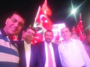 Uğur Başkan, Bakan Erdem ve siyasiler türbe önünde