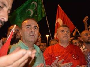 Atiker Konyapor yönetimi demokrasi yürüyüşüne katıldı