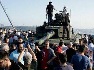 FETÖ'nün darbe girişimine karşı yazarlardan "Şahitlik Bildirisi"