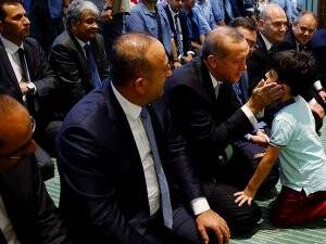 Erdoğan Millet Camisi'nde vatandaşlarla bir araya geldi