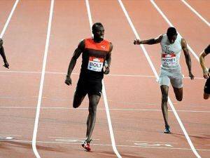 Bolt Birincilikle Döndü