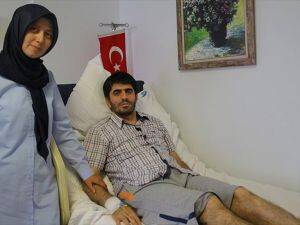 Doktor Kendi Yarasına İlk Müdahaleyi Yaptı