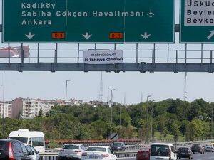 Panolara 'Şehitler Köprüsü' Yazıldı