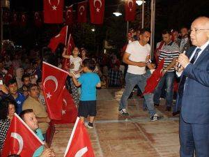 'Ordumuza Küsmek Yok, Eskisinden Daha Fazla Kucaklamamız Lazım'