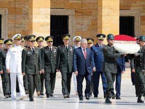 Yaş Üyeleri Anıtkabir'i Ziyaret Etti