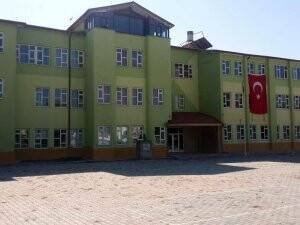 Beyşehir’de kapatılan özel okulun muhasebecisi tutuklandı