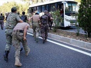 Marmaris'te Yakalanan 7 Darbeci Askerden 2'si Tutuklandı