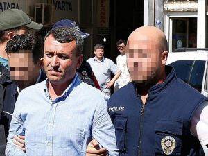 Darbeci Generali Teslim Olmaya Emniyet Müdürü İkna Etmiş