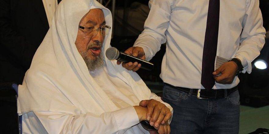 El-karadavi: Bu Kirli Darbeyi Allah Başarısız Kılmıştır