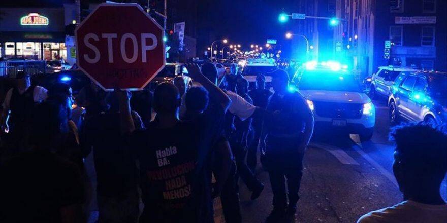 Abd'de Siyahilere Yönelik Sert Müdahaleler Protesto Edildi