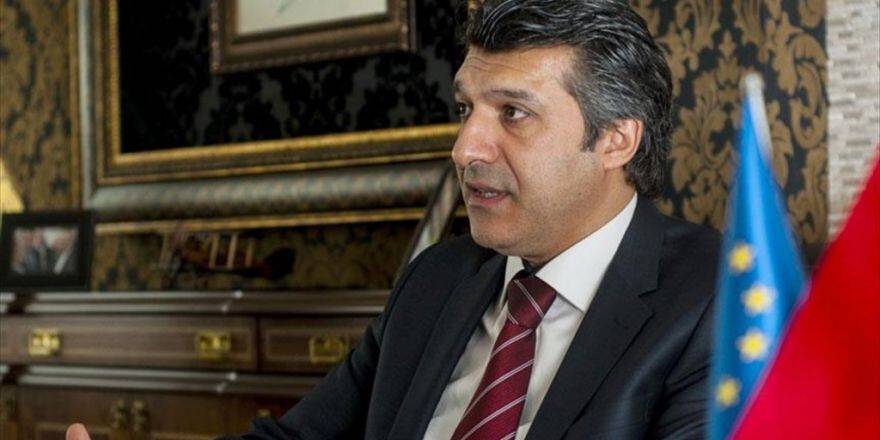 'Avrupa, Türkiye'nin Ayakta Kalmasının Şaşkınlığını Yaşıyor'