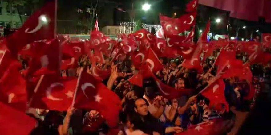 Ümit Besen'den '15 Temmuz Demokrasi Bayramı Marşı'