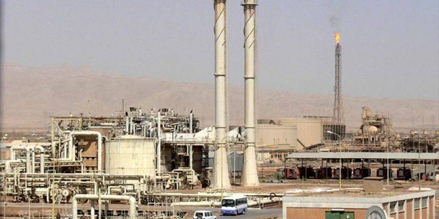 Daeş Dicle Nehri'ne Petrol Pompalıyor