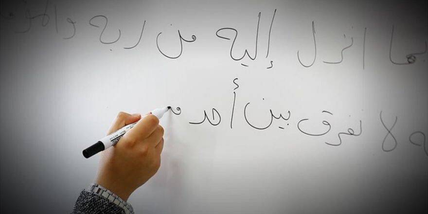 Esed Rejiminden 'Osmanlı Tarihi' Tahrifi