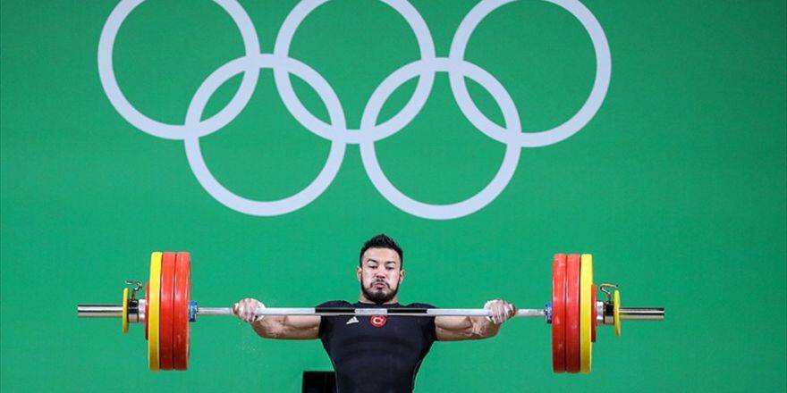 Rio'da İlk Madalya Halterden