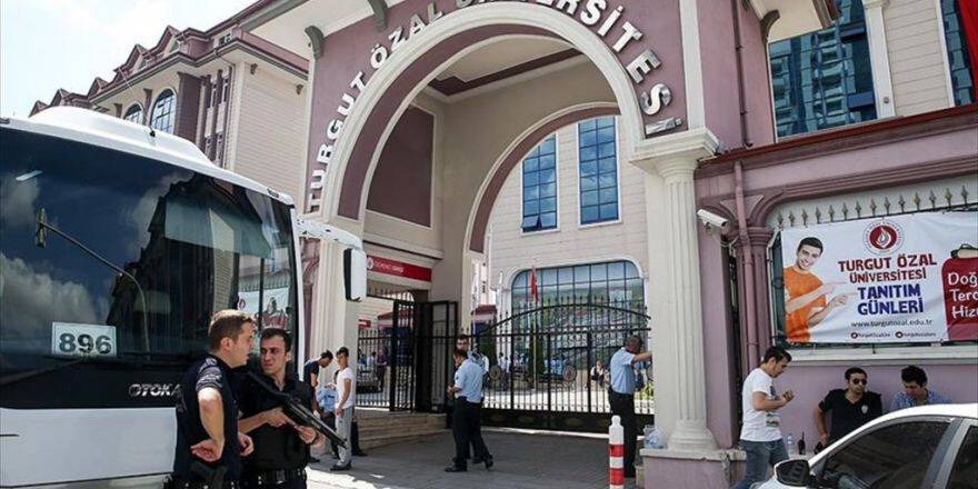 Kapatılan Üniversitelerin Öğrencilerine 'Özel Öğrenci' Statüsü