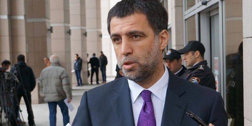 Hakan Şükür Ve Babası Hakkında Yakalama Kararı Çıkarıldı