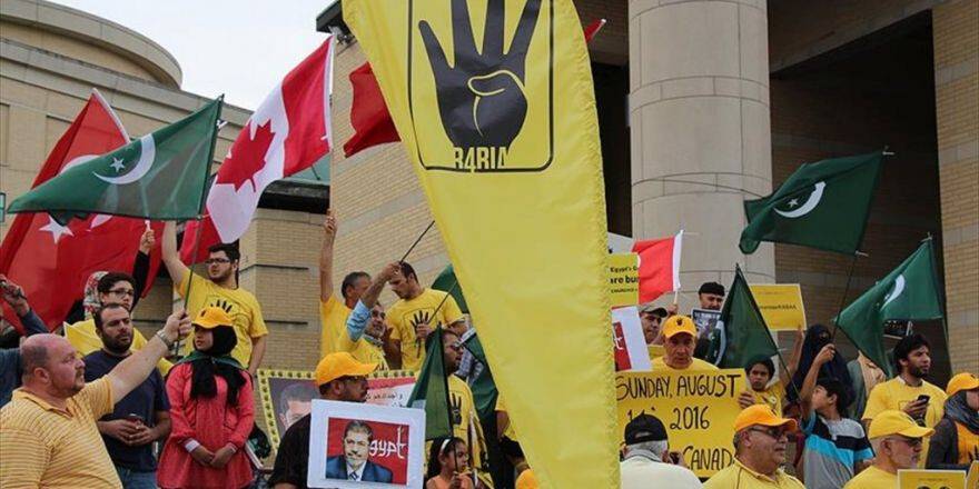 Kanada'da Yaşayan Mısırlılar, Rabia Katliamını Protesto Etti