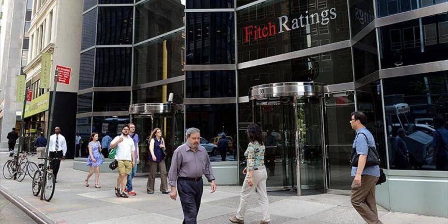 'Fitch, Türkiye'nin 'Yatırım Yapılabilir' Notunu Koruyacak'
