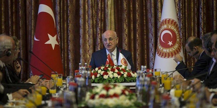 Kahraman: Ab Türk Milletini Yalnız Bırakmayı Tercih Etti