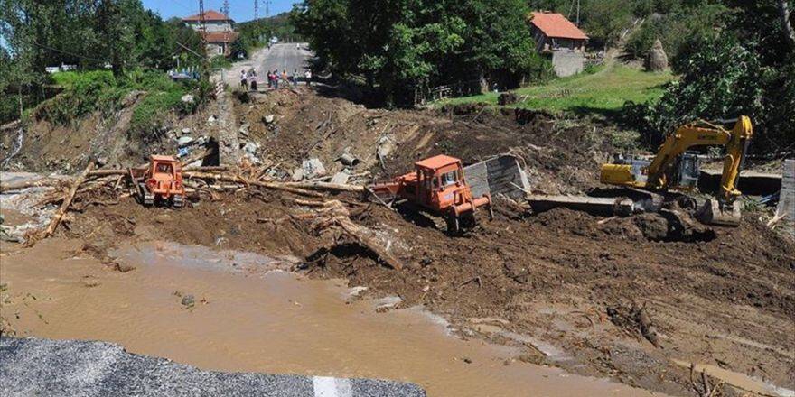 Bartın'da Sel Sonrası Başlatılan Çalışmalar Devam Ediyor