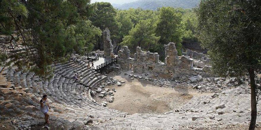 Tarihle Doğanın Bütünleştiği Kent: Phaselis