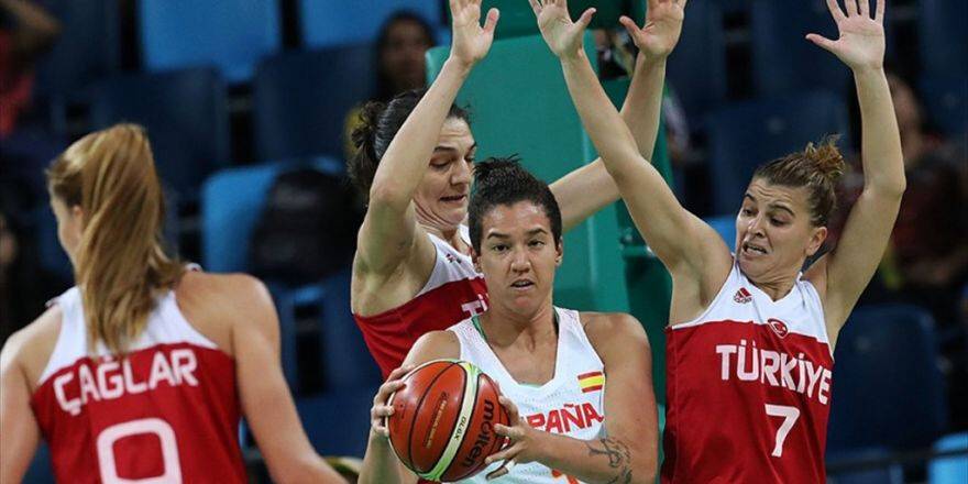 A Milli Kadın Basketbol Takımı Rio'ya Veda Etti