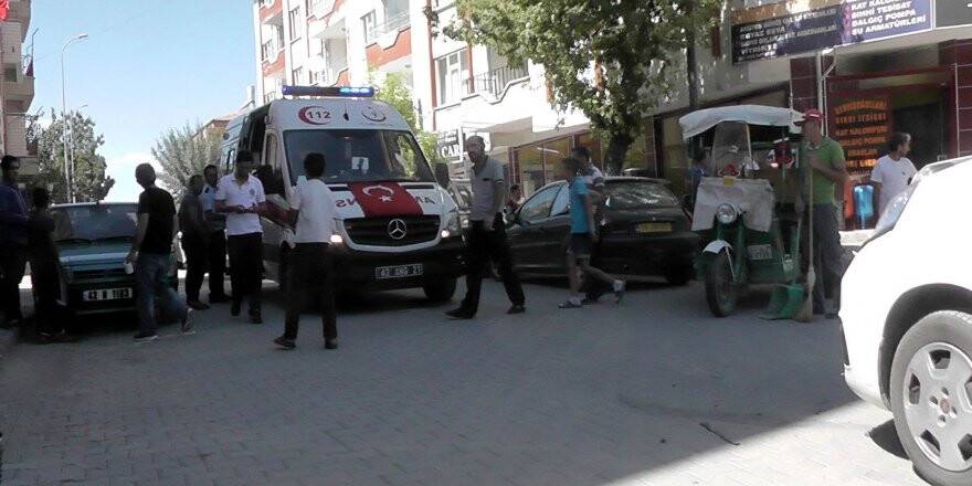 Hafif ticari araç, triportöre çarptı: 1 yaralı