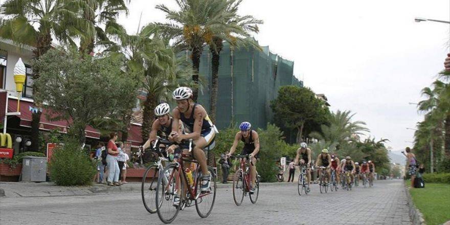 Triatlon Branşında Erkeklerde Madalyalar Dağıtıldı