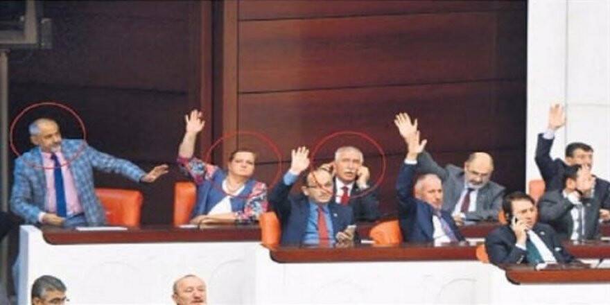 Geceye damga vuran görüntü