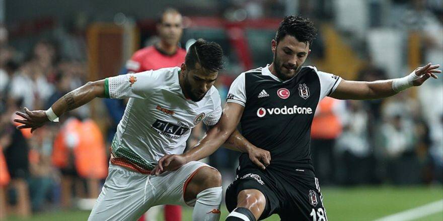Son Şampiyon Lige 3 Puanla Başladı