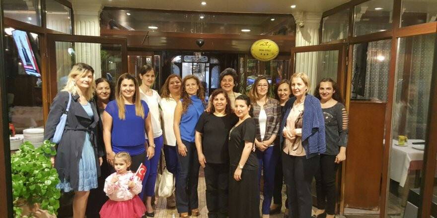 İş hayatında kadın da var