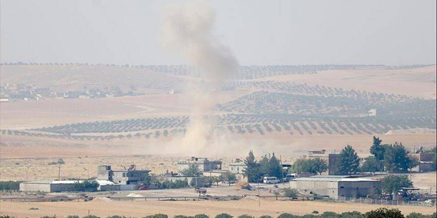 Tank Ve Zırhlı Personel Taşıyıcılar, Sınırın Türkiye Tarafında Bekleyişini Sürdürüyor