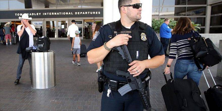 Los Angeles Havalimanında Silah Sesi Paniği