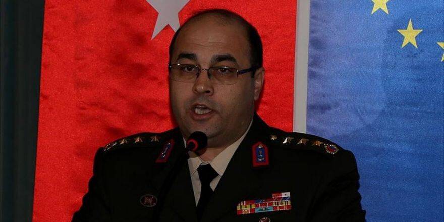 Darbe Girişimi Gecesi Gelişmeleri Şortlu, Tişörtlü Takip Etmiş