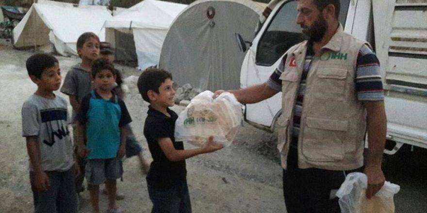 İhh'dan Bayırbucak Türkmenlerine Ekmek Yardımı