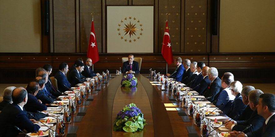 Cumhurbaşkanı Erdoğan Kulüpler Birliği Heyetini Kabul Etti