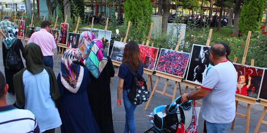 Konya’da fotoğraflarla milli irade nöbetleri