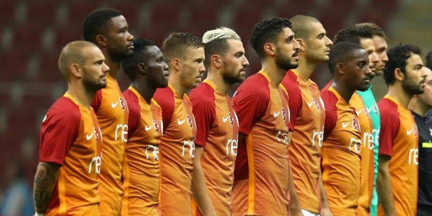 Galatasaray'da 16 Oyuncu Giderken 8 İsim Takıma Katıldı