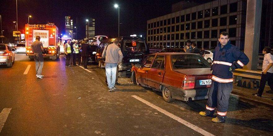 İstanbul'da Trafik Kazaları: 3 Yaralı
