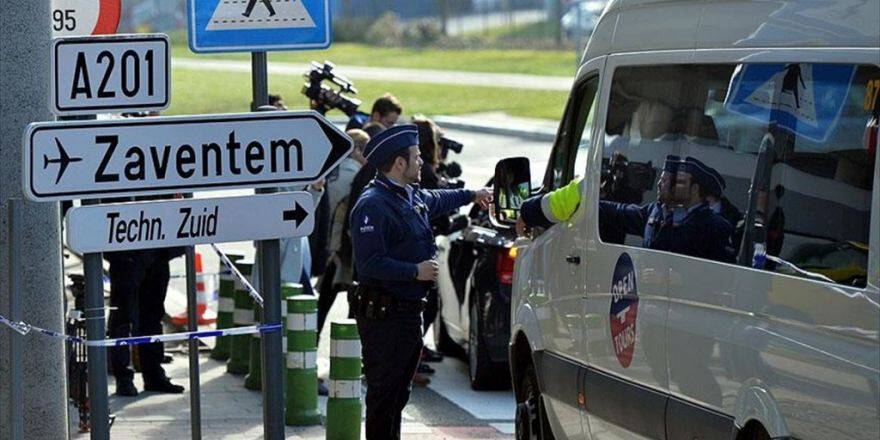 Brüksel Havalimanına Terörle Mücadele Ekibi