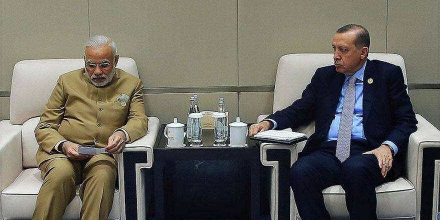 Erdoğan, Hindistan Başbakanı Modi'yi Kabul Etti