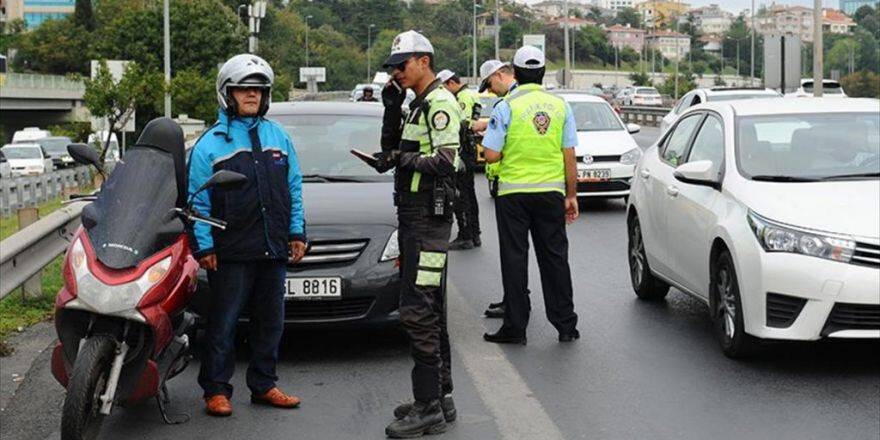 İstanbul Polisi Bayram Trafiğine Hazır