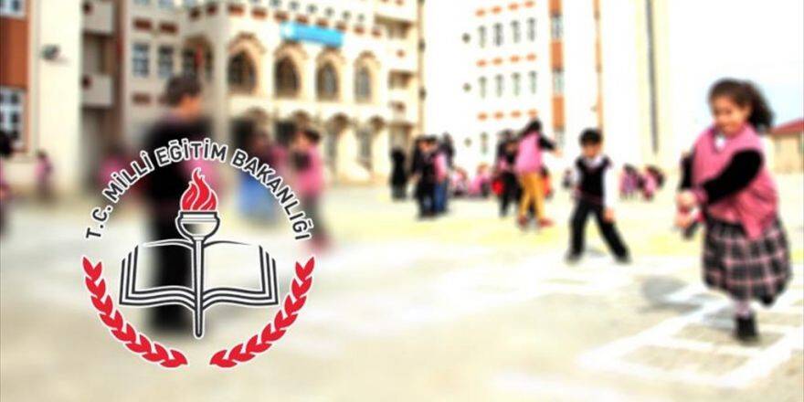 Okullar '15 Temmuz Demokrasi Zaferi Ve Şehitleri Anma' Etkinliğiyle Açılacak
