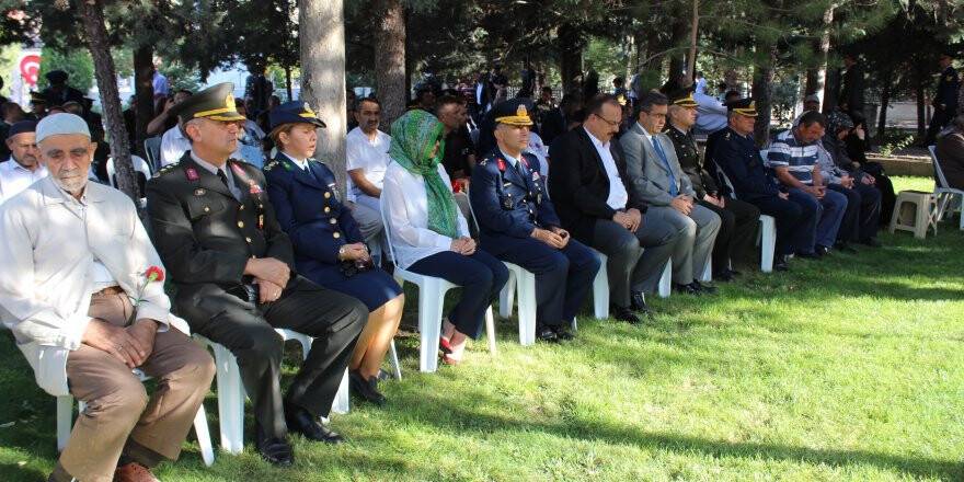 Konya protokolü şehitliği ziyaret etti