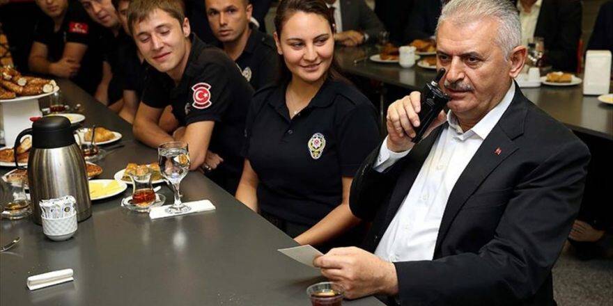 Başbakan Yıldırım Telsizden Polislerin Bayramını Kutladı