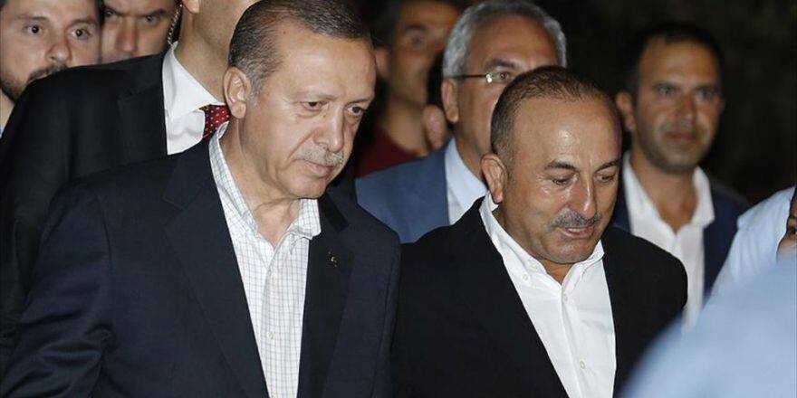 Erdoğan, Trafik Kazası Geçiren Albayrak Ve Ailesini Hastanede Ziyaret Etti