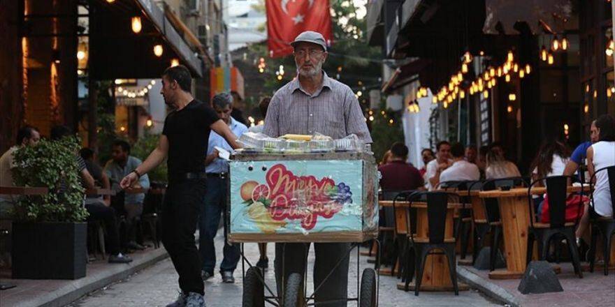 Hastalığı 'Meyve Dünyası'nı Durdurmadı